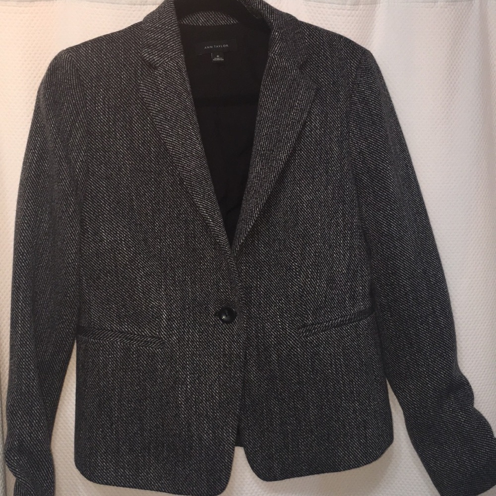 Ann Taylor Gray/Black Tweed Blazer Size 6